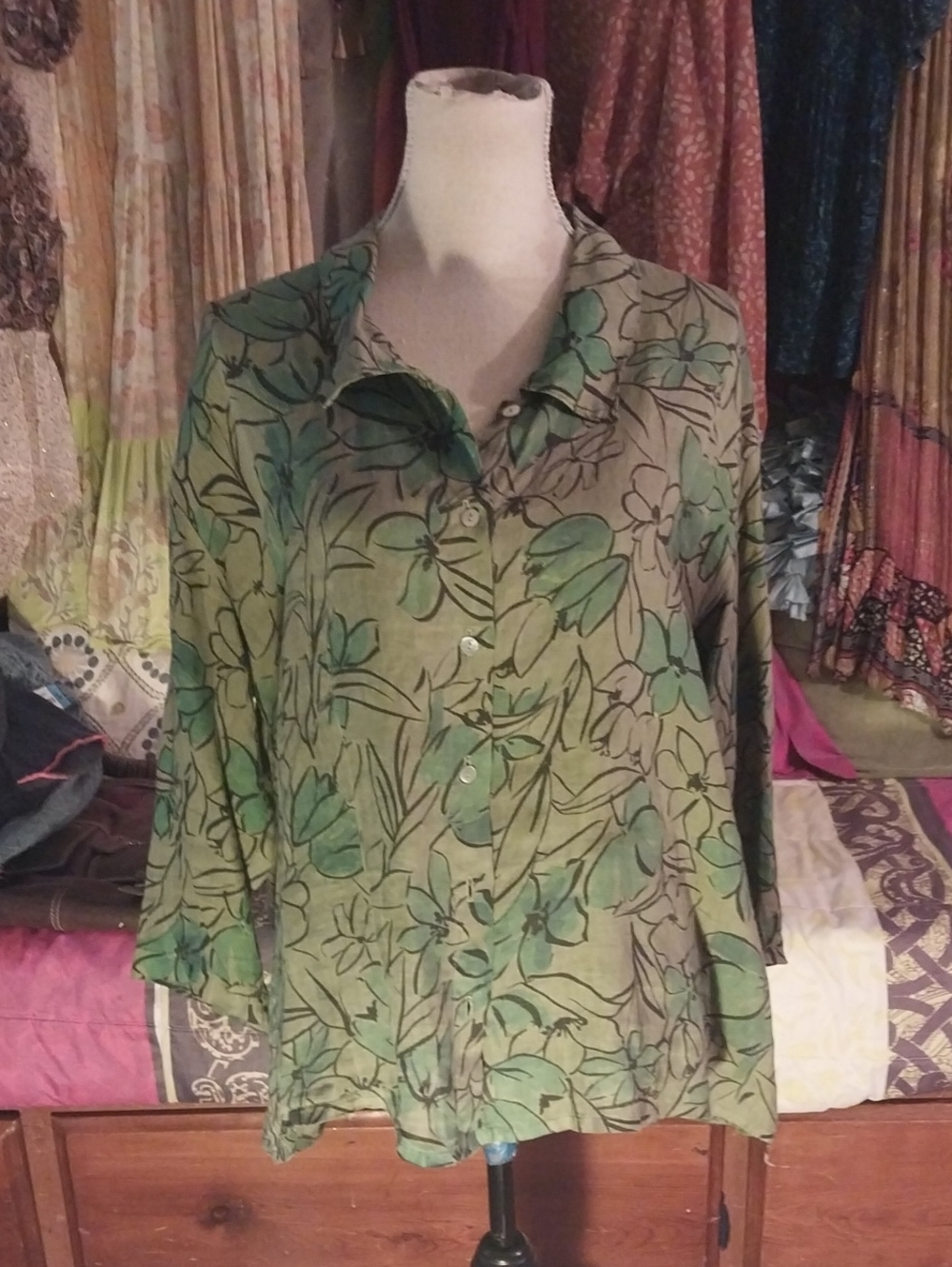 Cut Loose Green Linen Floral Button-Up Women's Top